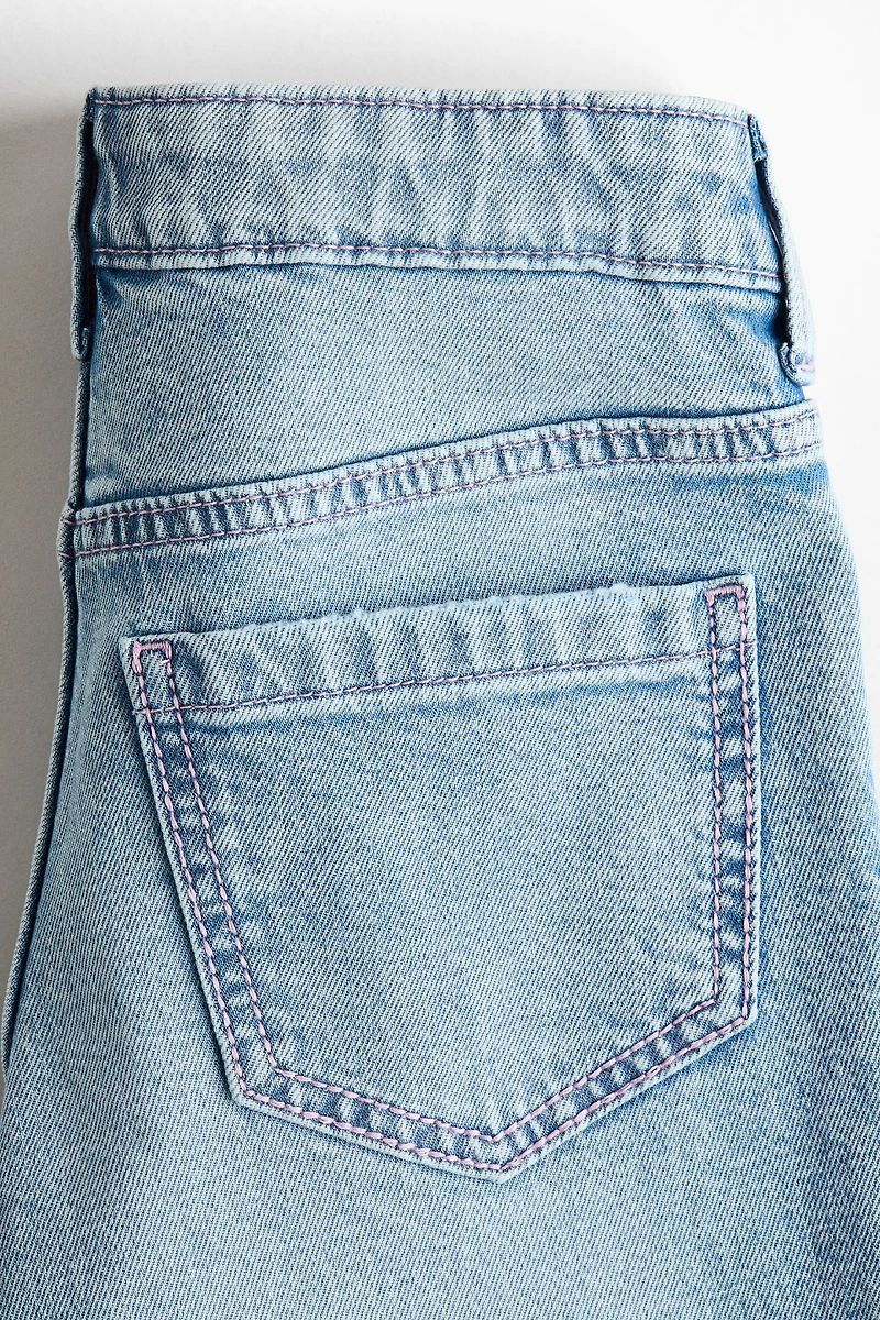 Loose-Fit Jeans