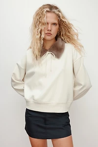Sweatshirt with Collar