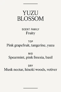 Petite bougie parfumée dans un pot en verre