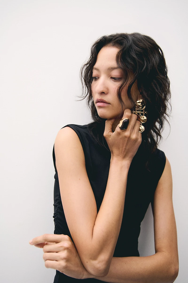 Bead-Detail Ring