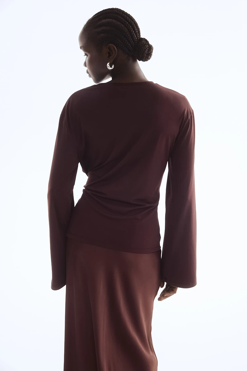 Haut avec détail à nouer