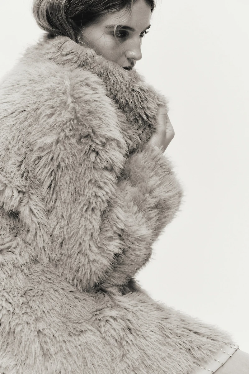 Manteau à col droit