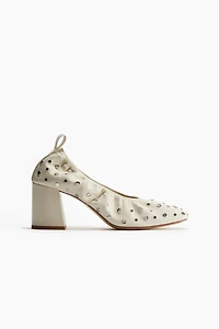 Escarpins cloutés façon ballerines