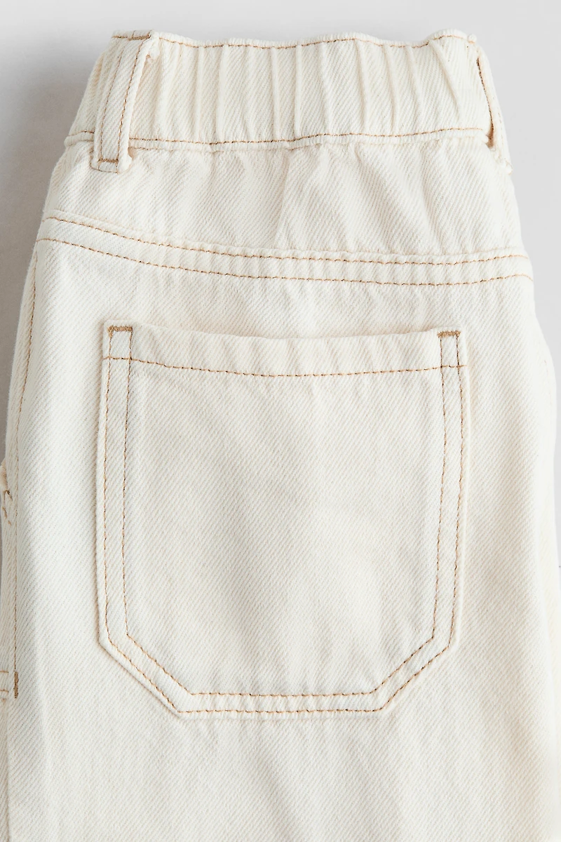 Loose-Fit Tapered Leg Jeans