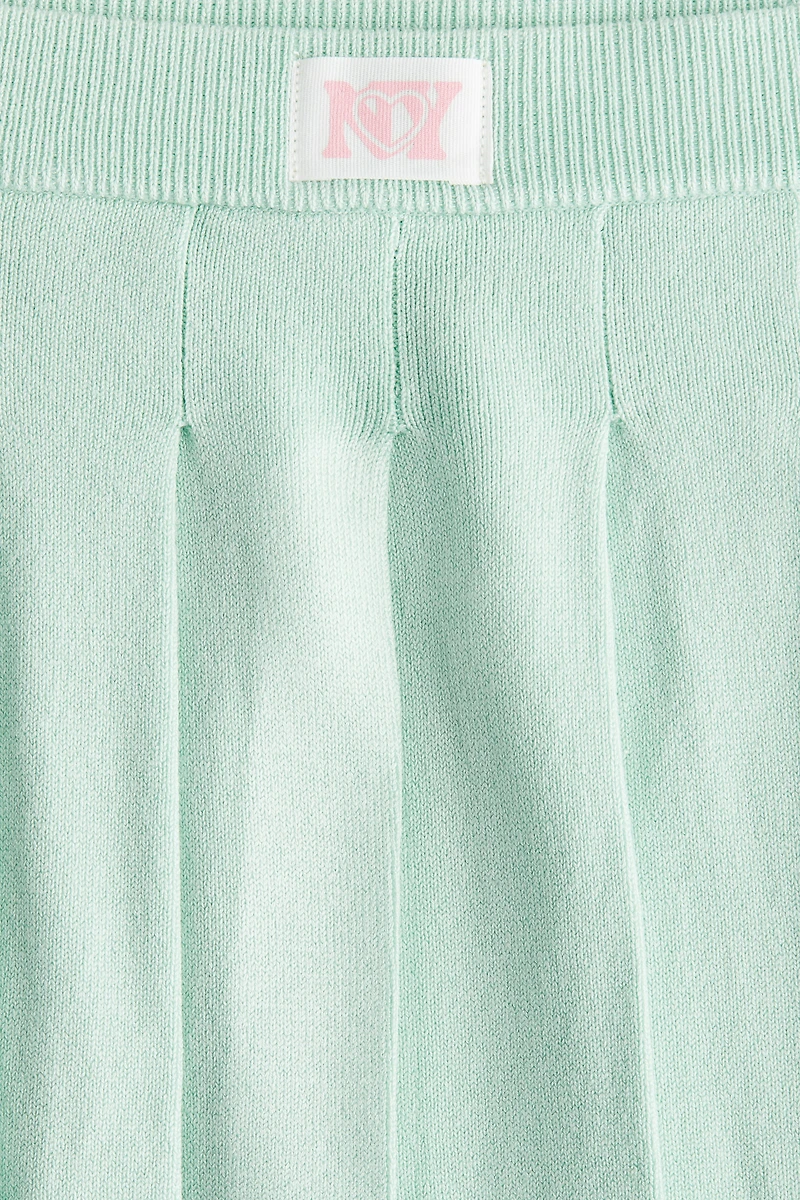 Pleated Fine-Knit Skirt