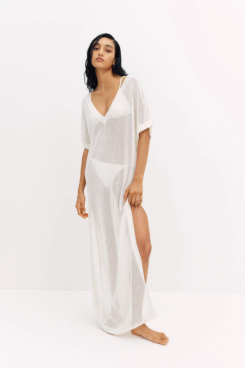 Robe de plage en tricot pointelle