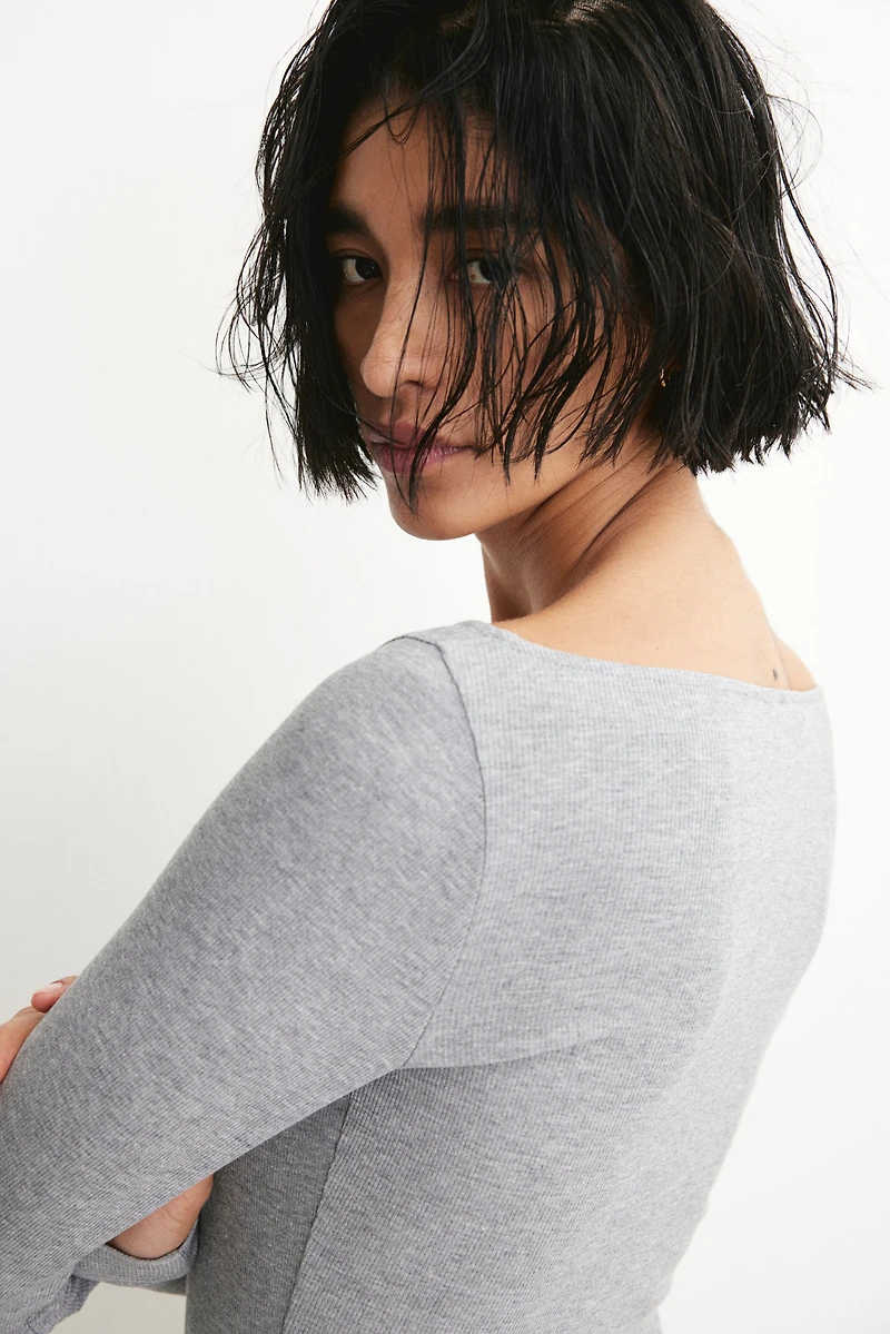 Haut en tricot fin