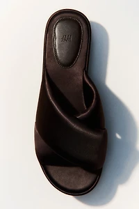 Chunky Flatform Sandals