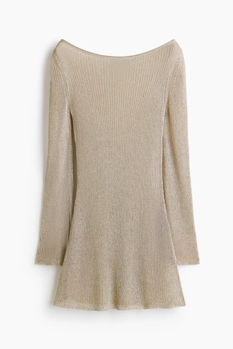 Robe scintillante avec jupe évasée