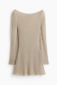 Robe scintillante avec jupe évasée
