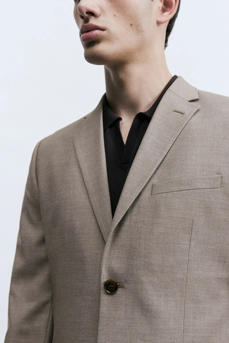 Veste près du corps à fermeture droite