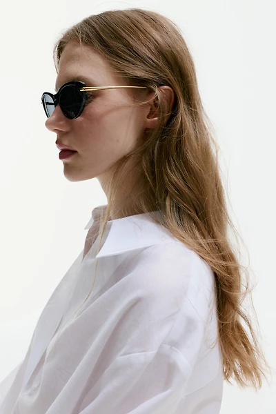 Lunettes de soleil en forme d'yeux de chat