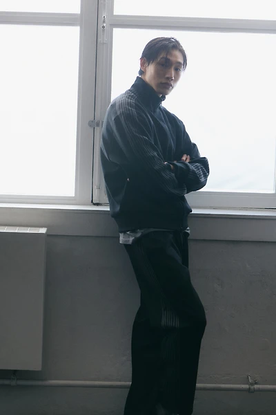 Loose-Fit Sports Joggers with DryMove™