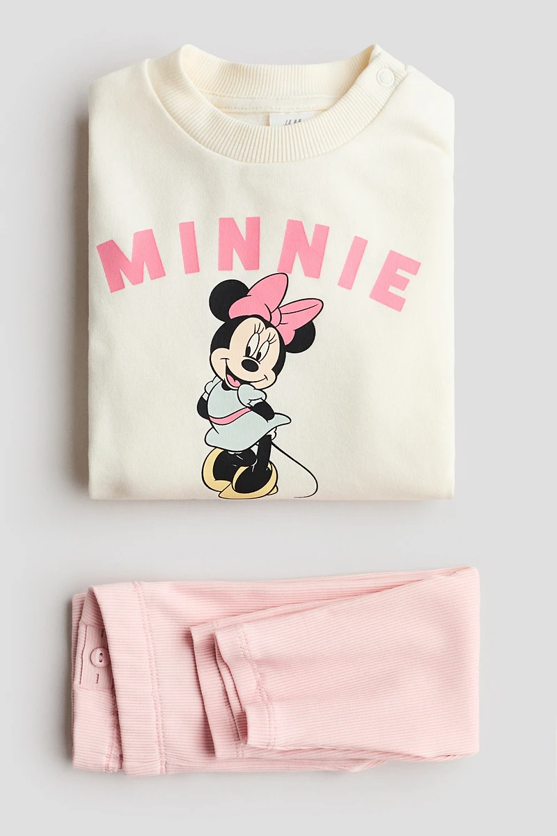 2-Piece Sweatshirt and Leggings Set