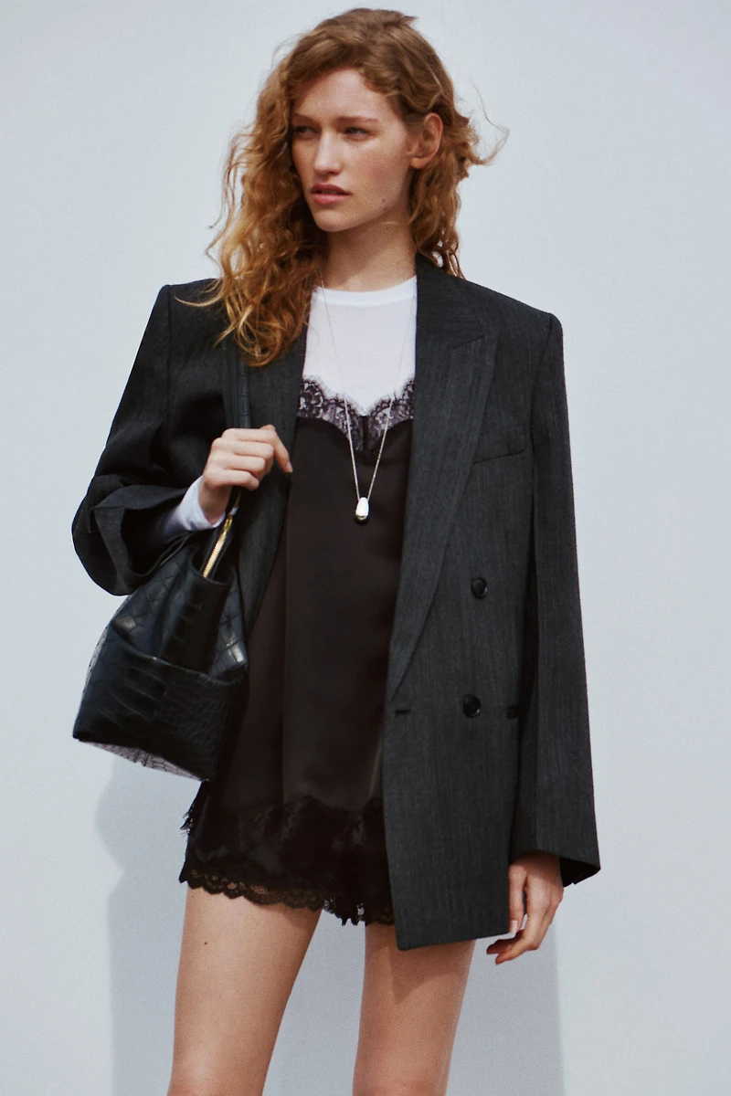 Haut à bretelles fines avec dentelle