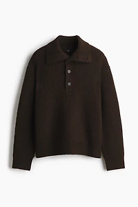 Loose-Fit Rib-Knit Sweater