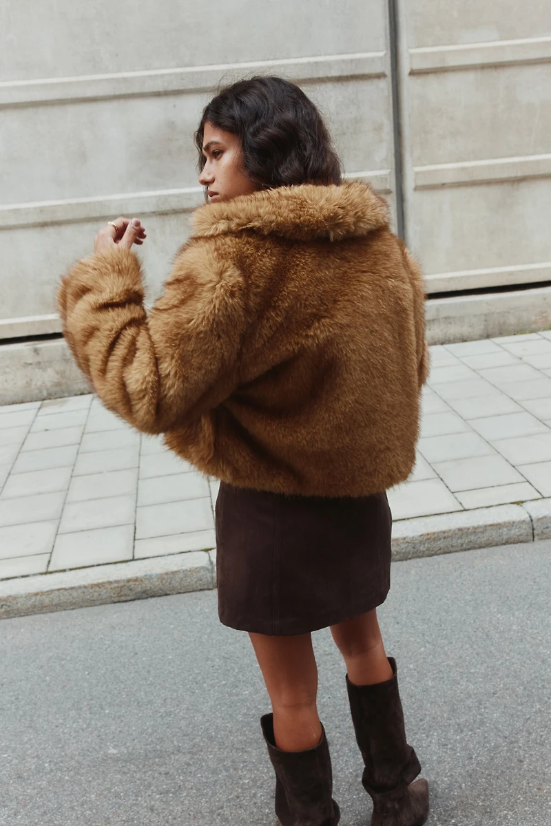 Cropped Fluffy Jacket