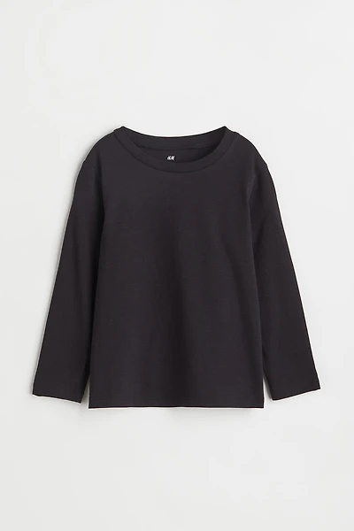 Long-sleeved T-shirt