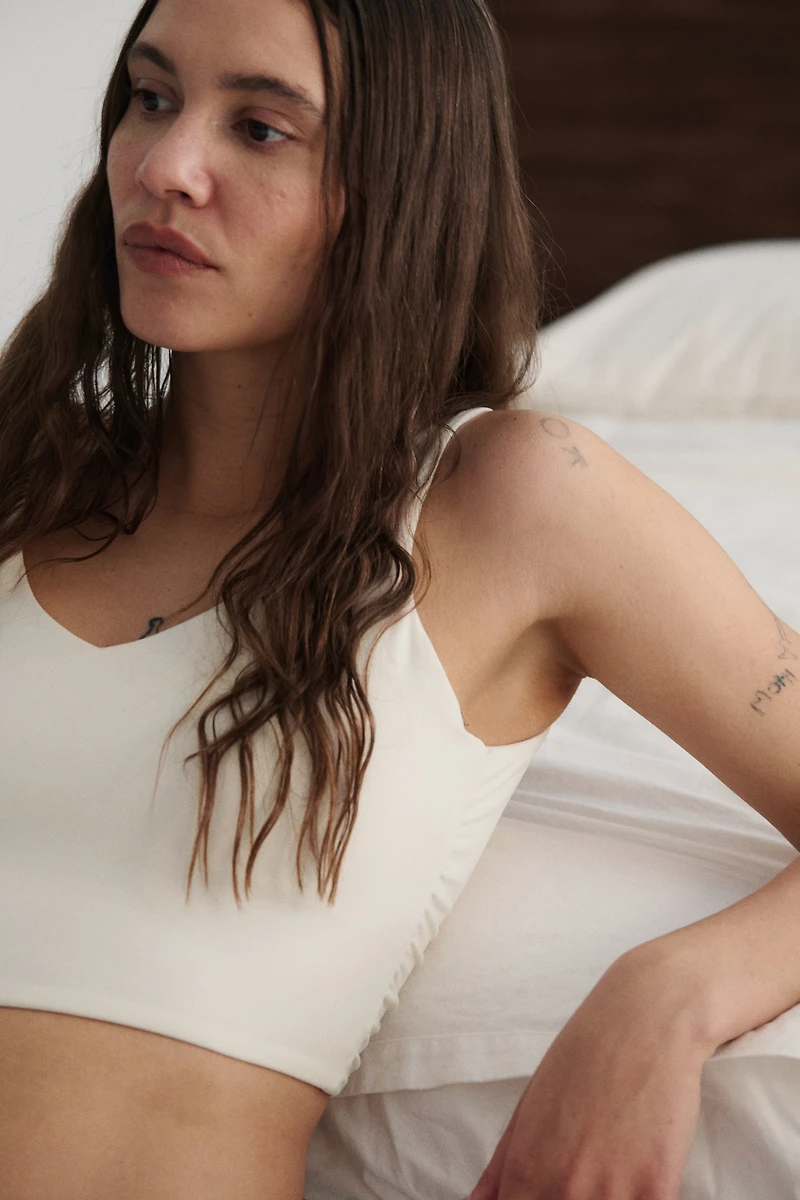 Twist-Detail Tank Top with SoftMove™