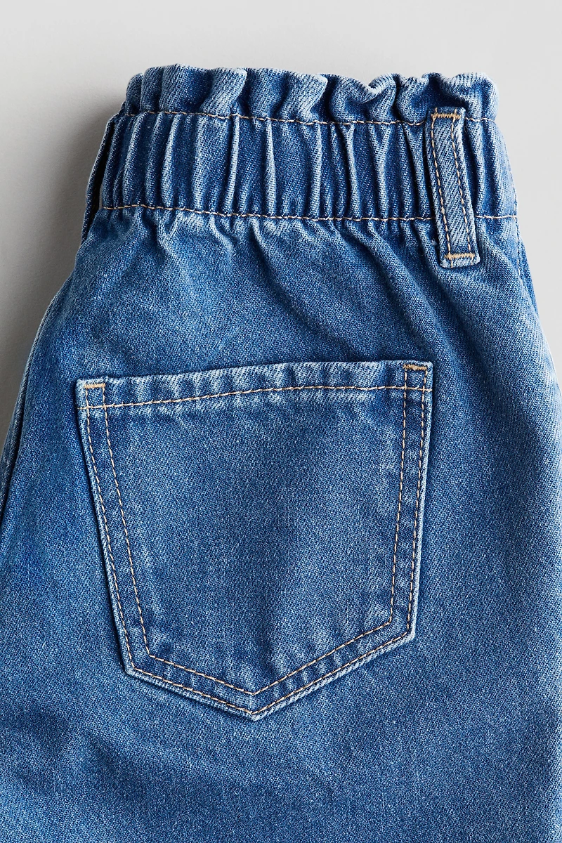 Loose-Fit Tapered Jeans