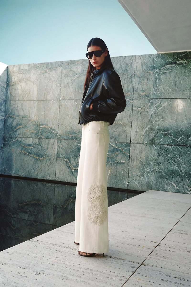 Jean avec détails style crocheté