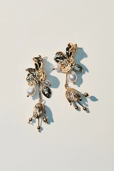 Flower-Shaped Pendant Earrings