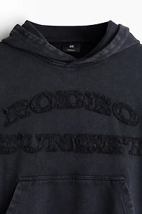 Très grand kangourou à l'aspect délavé