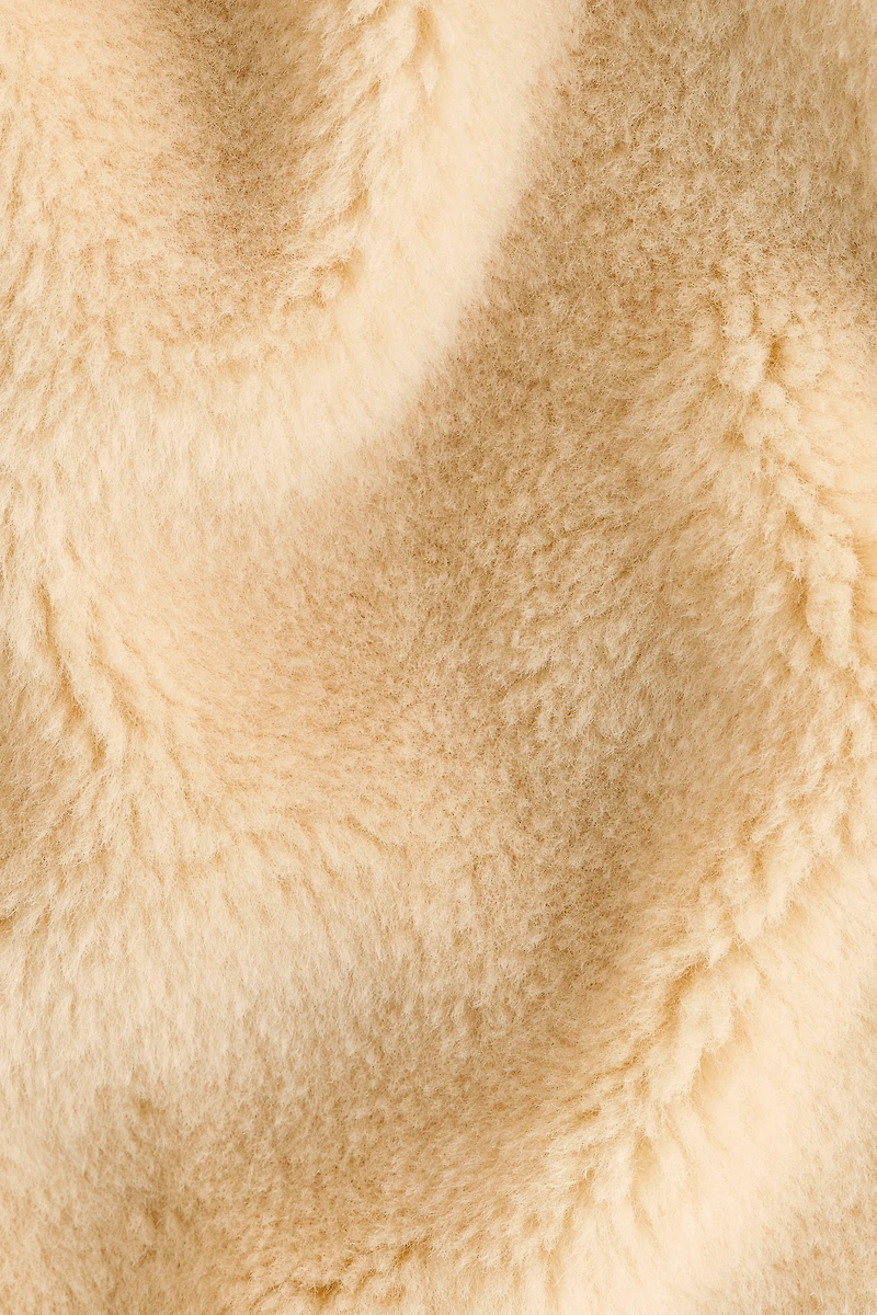 Veste en tissu peluche