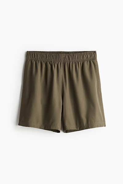 Mid-Length Sports Shorts with DryMove™