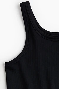Seamless Sports Cropped Tank Top DryMove™