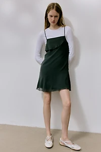 Robe à bretelles fines avec rubans nouer