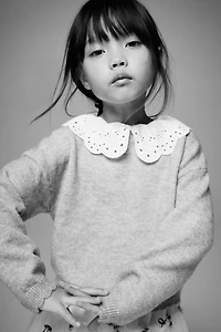 Sweater with Peter Pan Collar