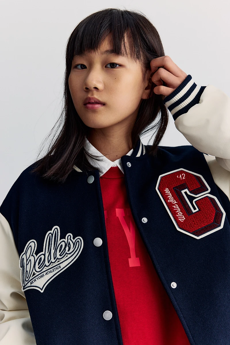 Veste de baseball avec appliqués