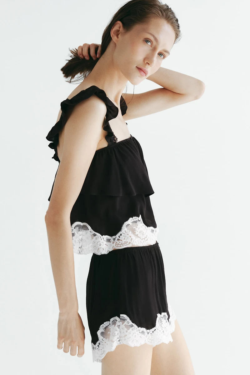 Short de pyjama avec dentelle