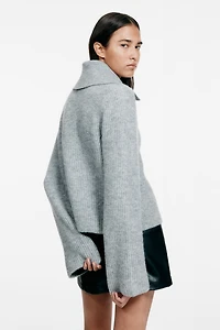 Gilet en tricot côtelé avec col