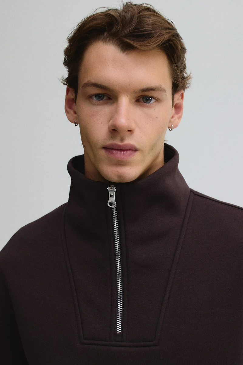 Chandail Coupe Classique avec col à glissière