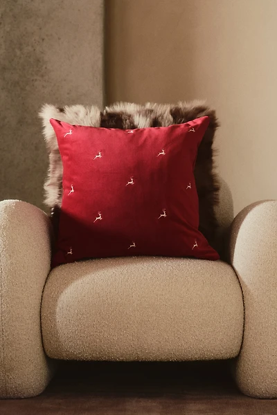 Housse de coussin à motif brodé