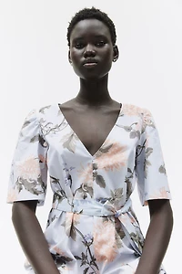 Robe avec ceinture à nouer