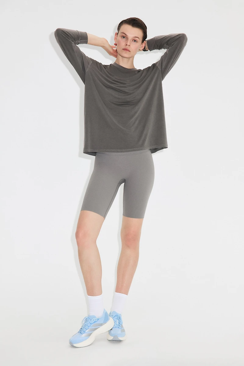 Loose-Fit Running Top with DryMove™