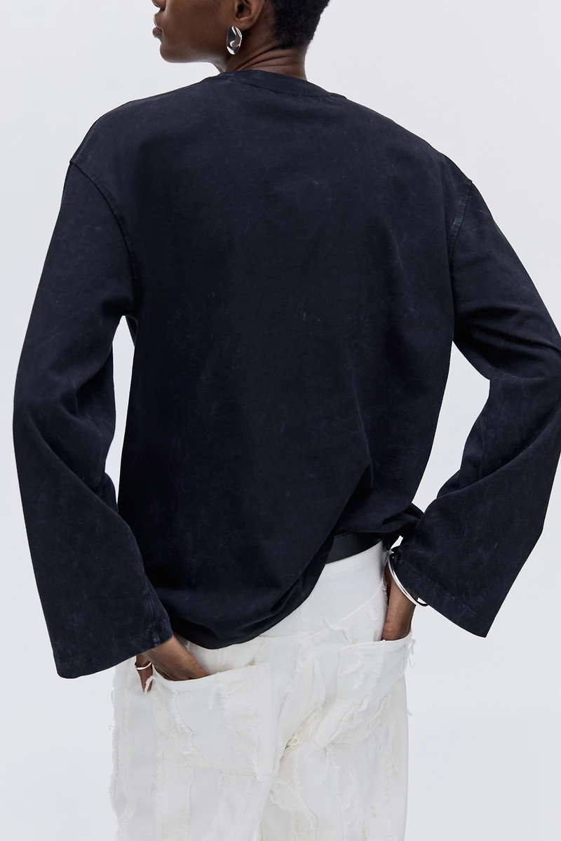 Haut en coton à l'aspect délavé