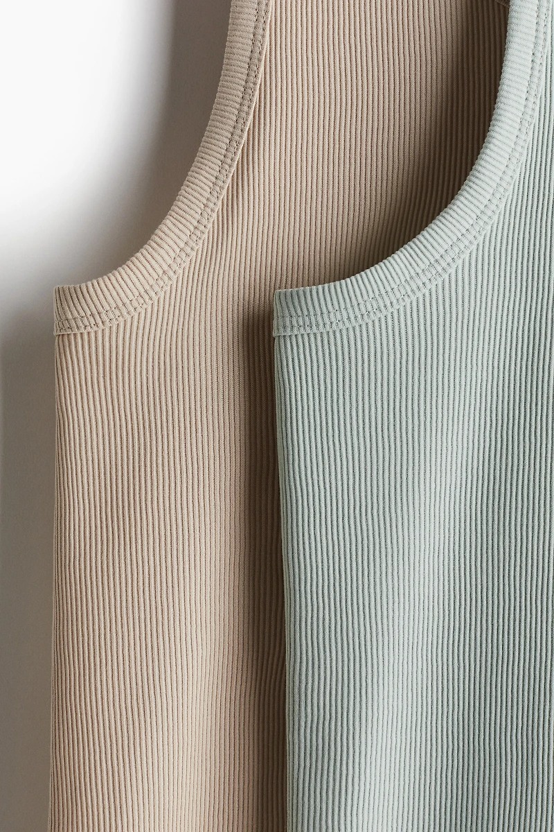 2-pack Slim Fit Ribbed Tank Tops