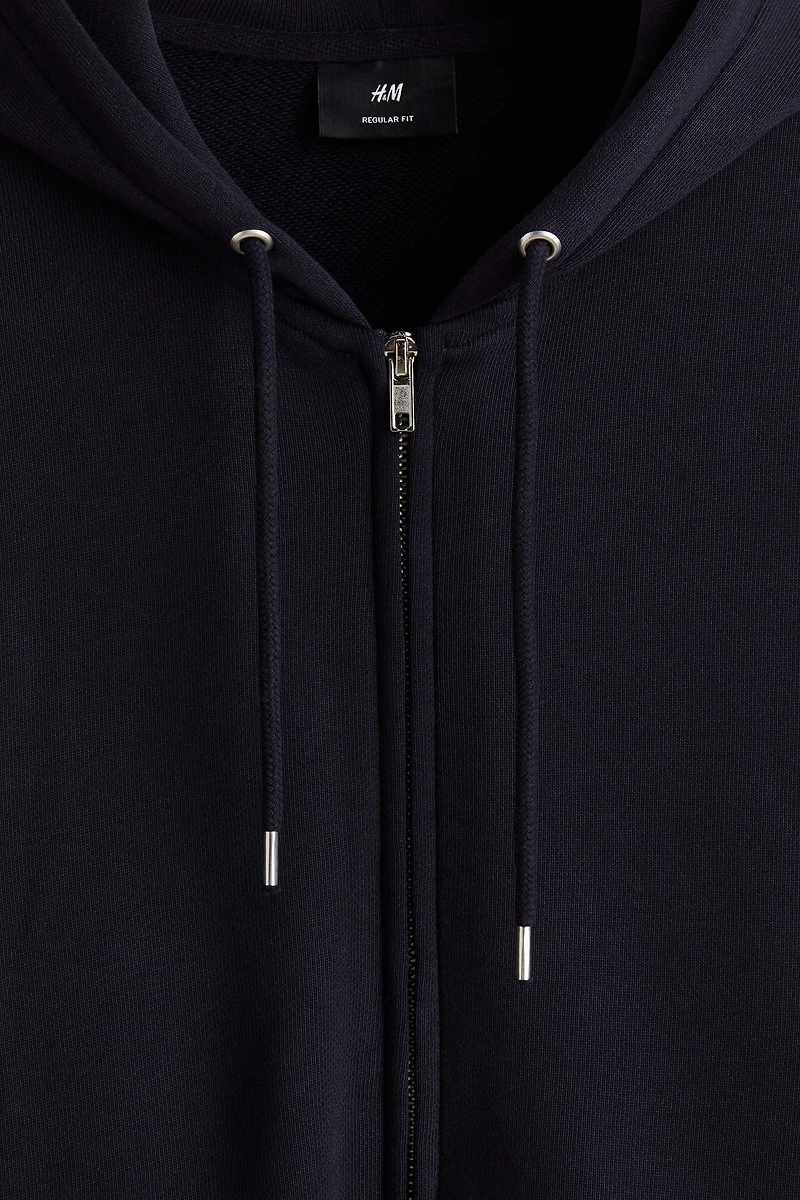 Chandail à capuchon classique