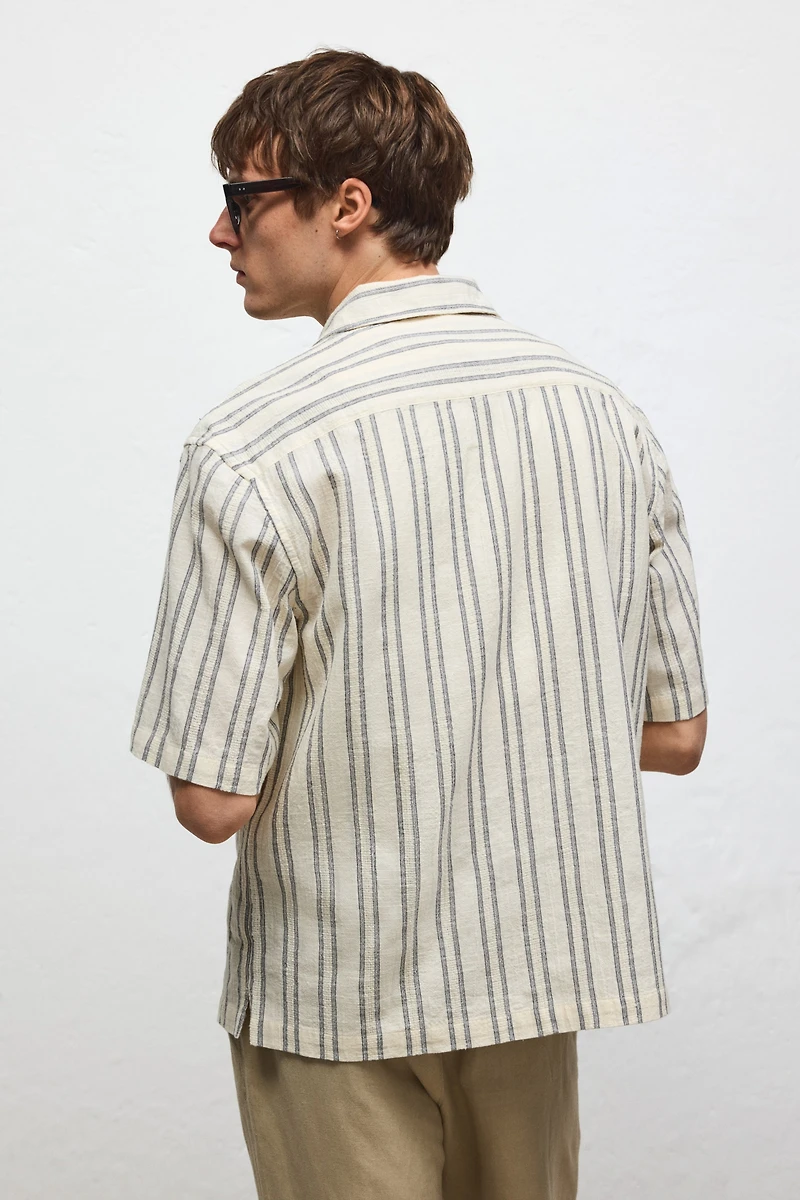 Chemise classique à manches courtes