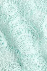 Haut d'aspect crocheté avec motifs
