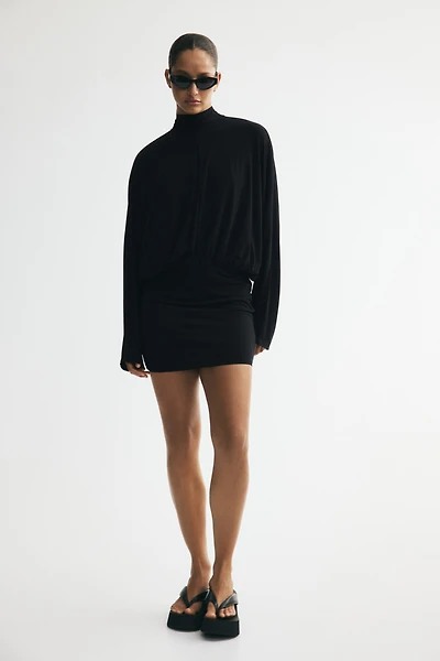 Batwing-Sleeved Tie-Detail Dress