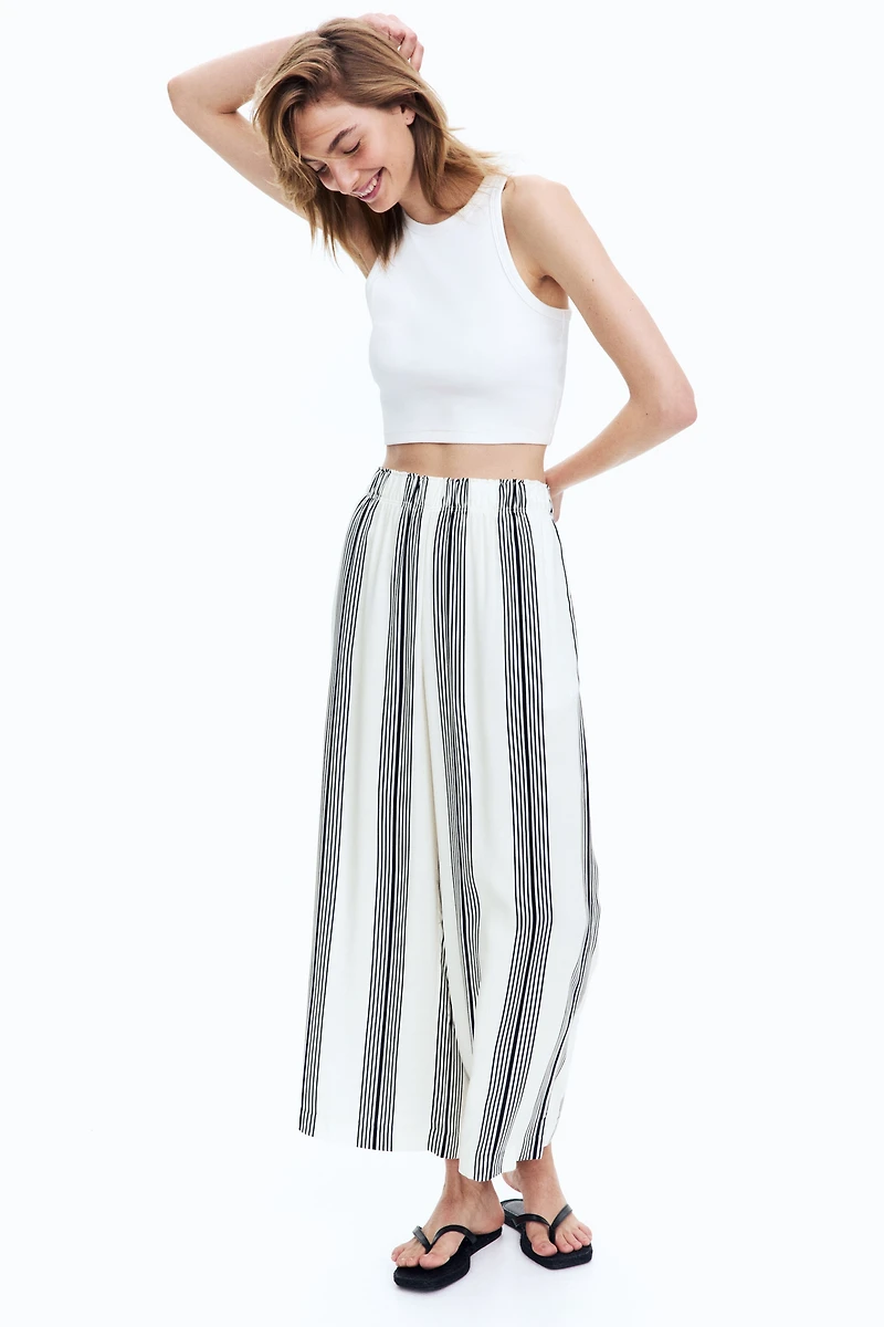 Cropped Pull-On Pants