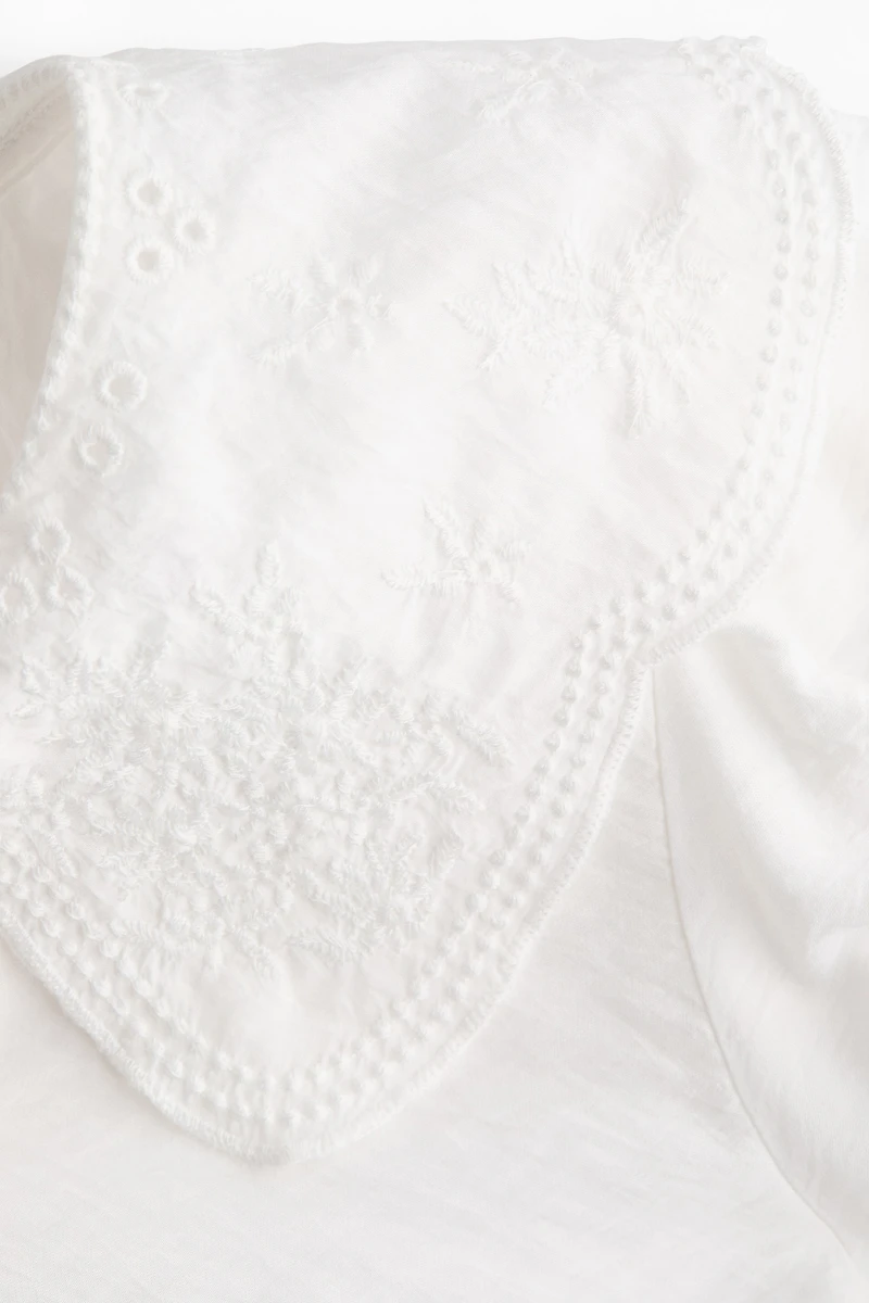 Blouse avec broderie anglaise