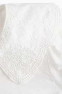 Blouse avec broderie anglaise