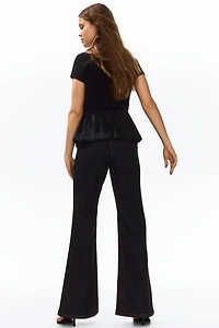 Jean jambe semi-évasée taille haute