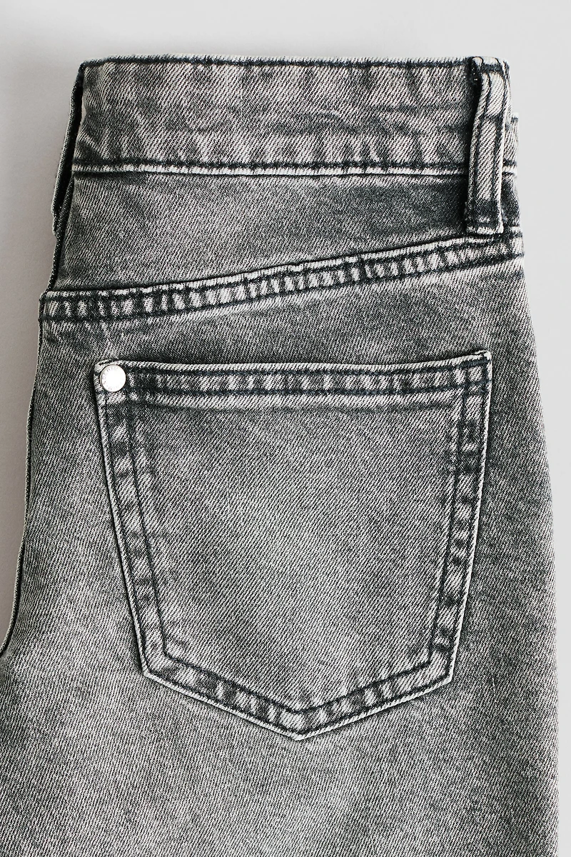 Comfort Stretch Slim-Fit Jeans